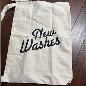New Washes Canvas drawstring laundry Bag
u